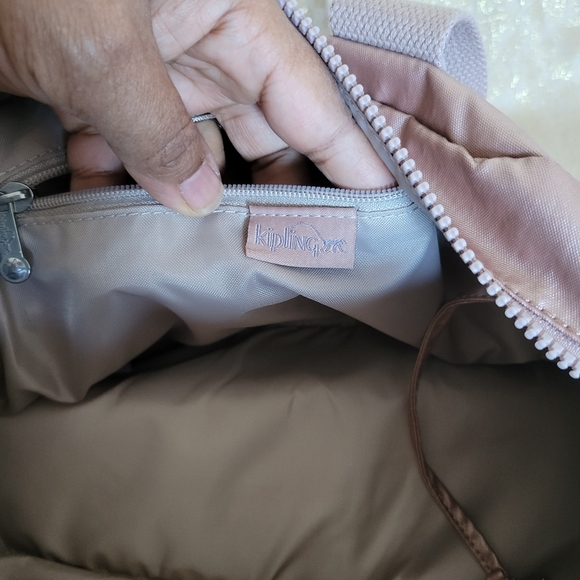 ๐ฏ% Authentic Kipling crossbody bag handbag boxybag largesize light pink color - Picture 4 of 8